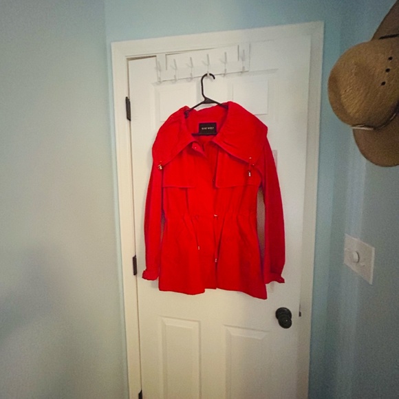 Nine West size M raincoat. Fantastic condition. zippered - Picture 3 of 6